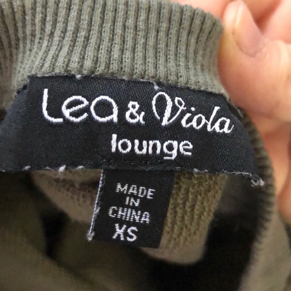 💚NEW💚 Camouflage Comfy Laced Sweater - Picture 3 of 3